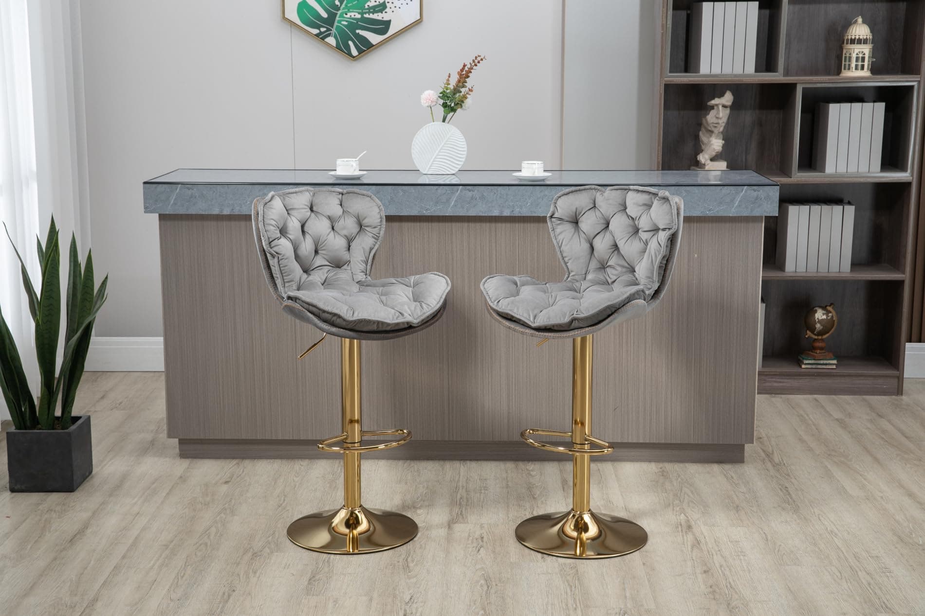 Velvet Bar Chairs Set of 2 with Retro Design